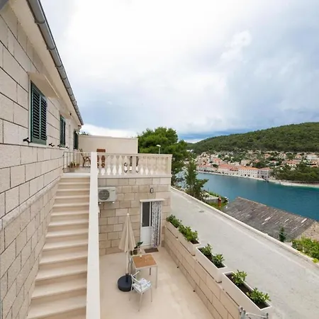 Apartments Ruza- 50M From Beach Appartement Pucisca
