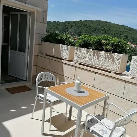 Appartement Apartments Ruza- 50M From Beach